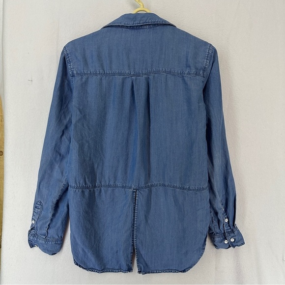 Athleta Shirt Bootjack Chambray ButtonUp Denim Split Back Top Woman’s XS Blue - Picture 11 of 12